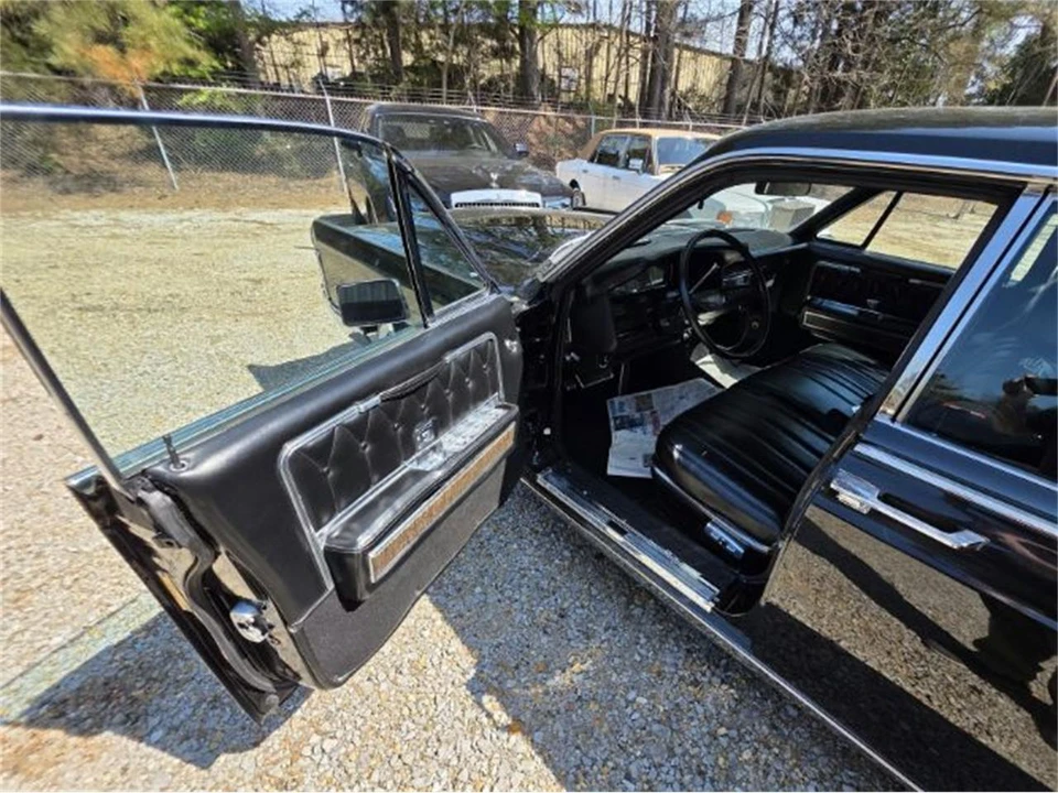 1969 Lincoln Continental 4th Gen - Image 4 of 26