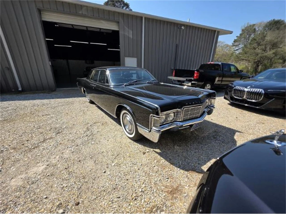 1969 Lincoln Continental 4th Gen - Image 5 of 26