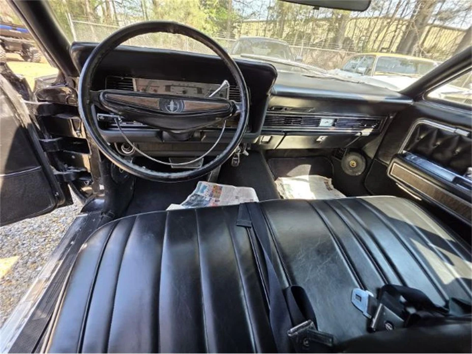 1969 Lincoln Continental 4th Gen - Image 9 of 19