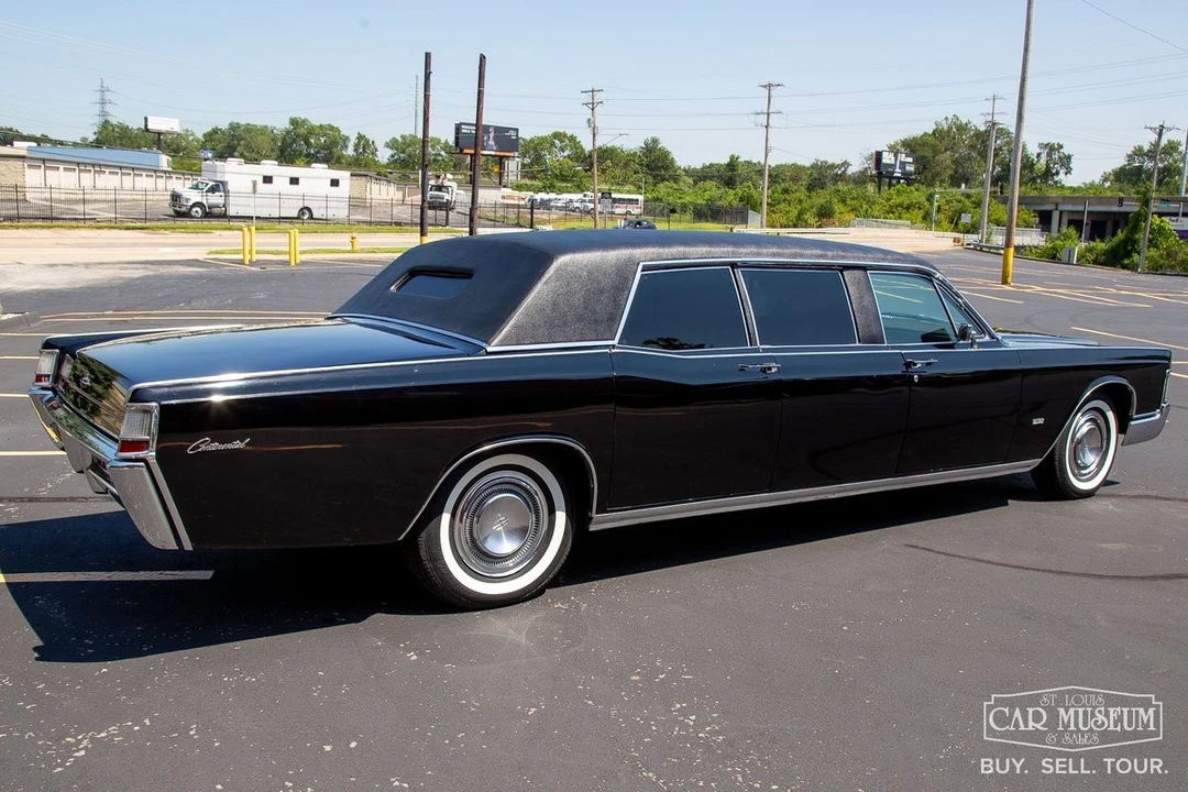1969 Lincoln Continental 4th Gen - Image 9 of 21