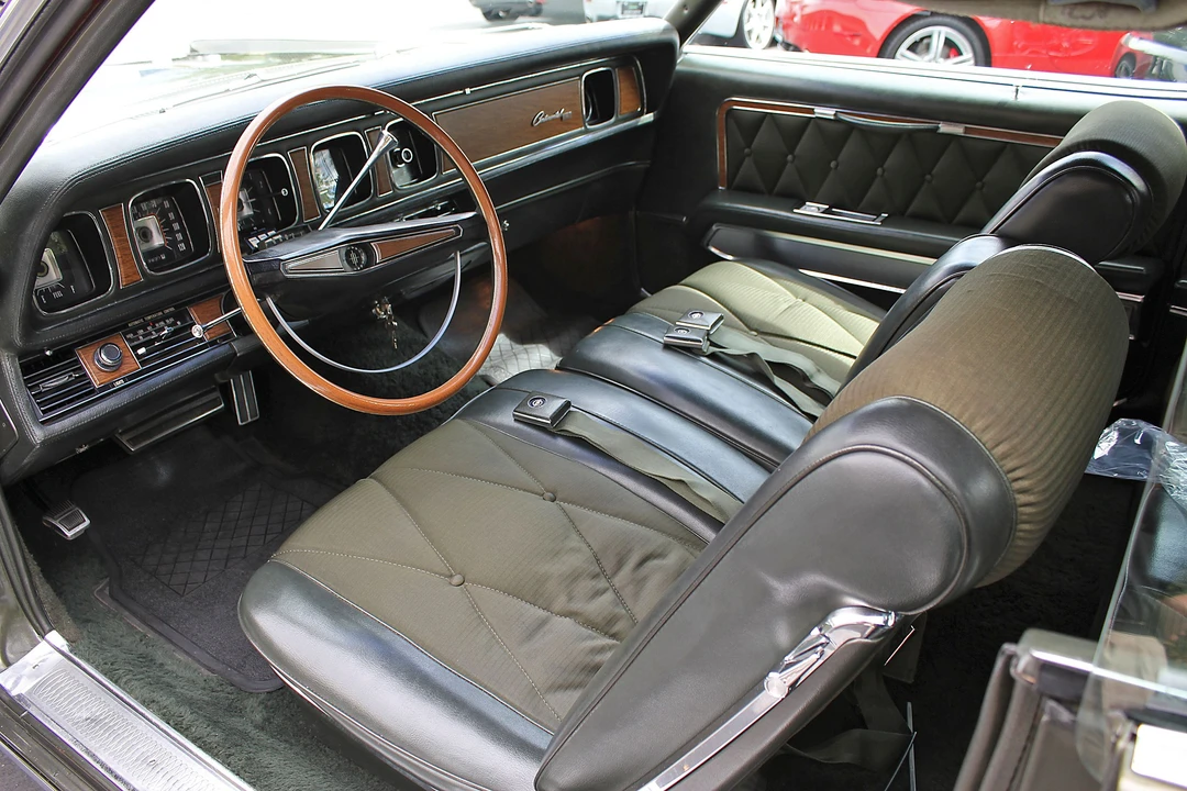 1969 Lincoln Continental Mark III - Image 2 of 2