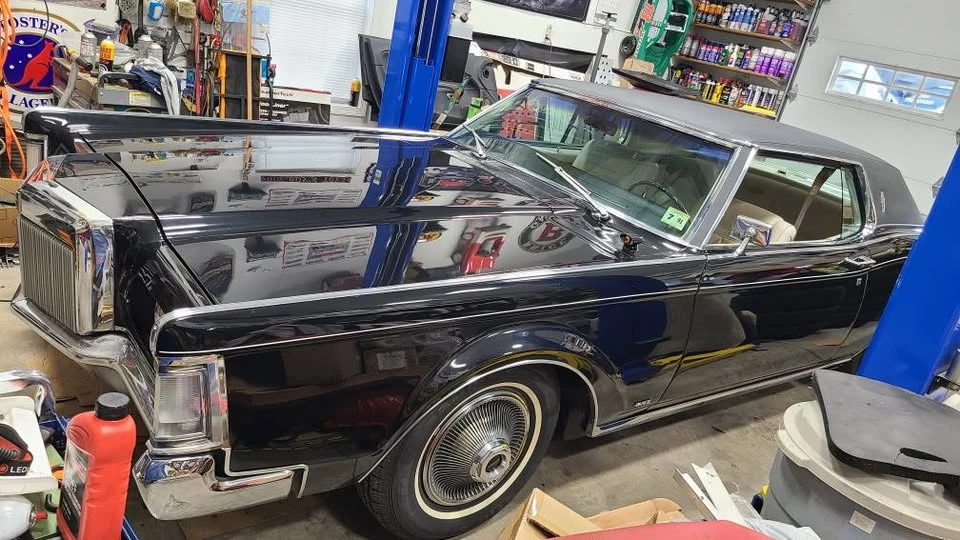 1969 Lincoln Continental Mark III - Image 3 of 18