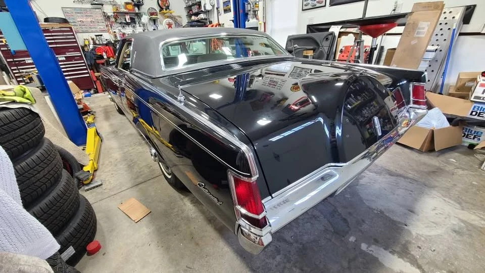 1969 Lincoln Continental Mark III - Image 4 of 18