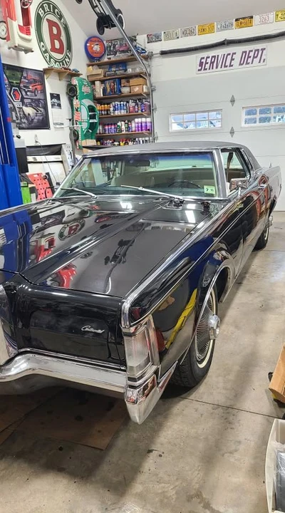 1969 Lincoln Continental Mark III - Image 2 of 18