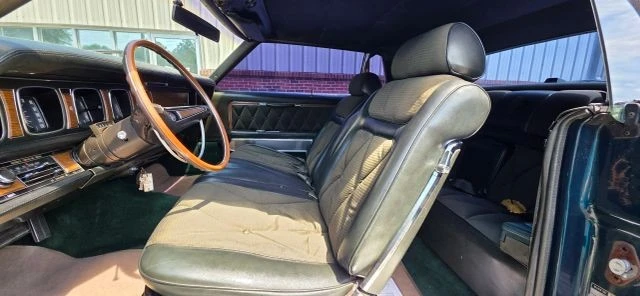 1969 Lincoln Continental Mark III - Image 10 of 16