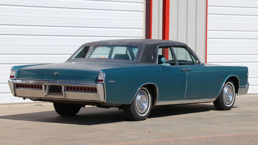 1969 Lincoln Continental Mark III - Image 3 of 12