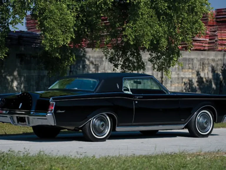 1969 Lincoln Continental Mark III - Image 9 of 10