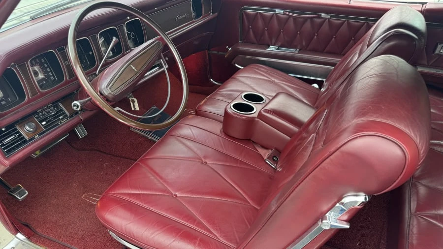 1968 Lincoln Continental Mark III - Image 17 of 31