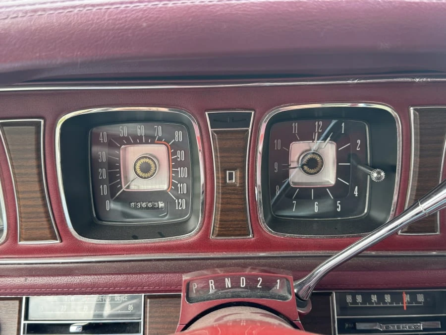 1968 Lincoln Continental Mark III - Image 18 of 31