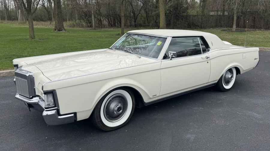 1968 Lincoln Continental Mark III - Image 8 of 31