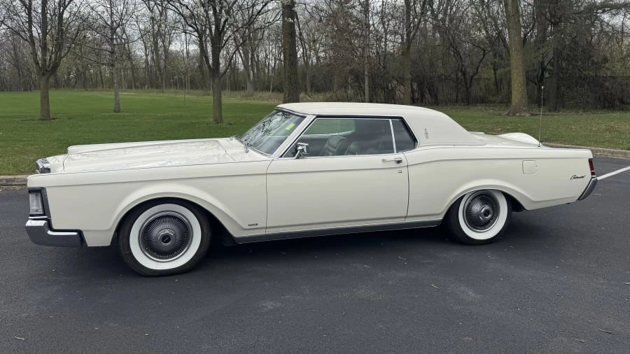 1968 Lincoln Continental Mark III - Image 12 of 31