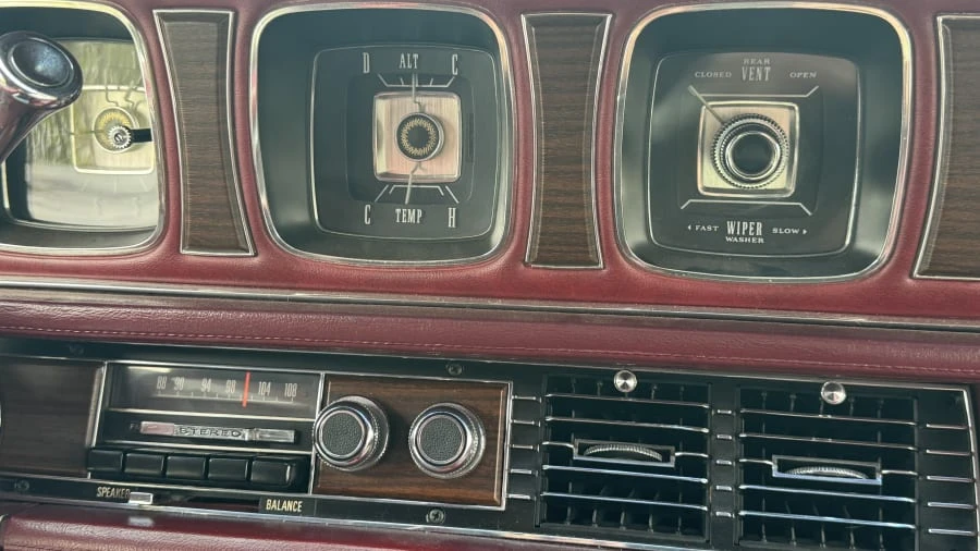 1968 Lincoln Continental Mark III - Image 25 of 31