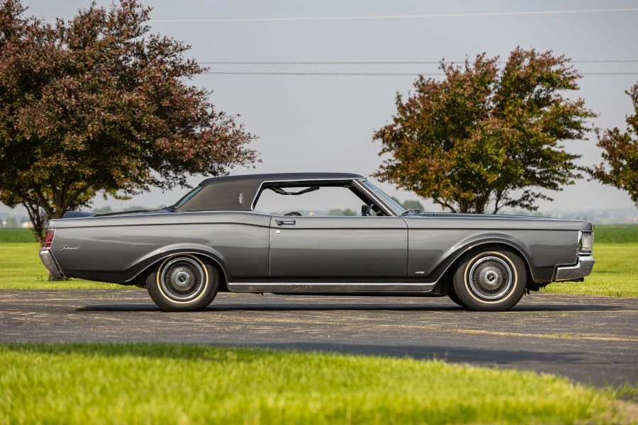 1969 Lincoln Continental Mark III - Image 19 of 31