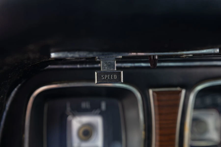 1969 Lincoln Continental Mark III - Image 25 of 31