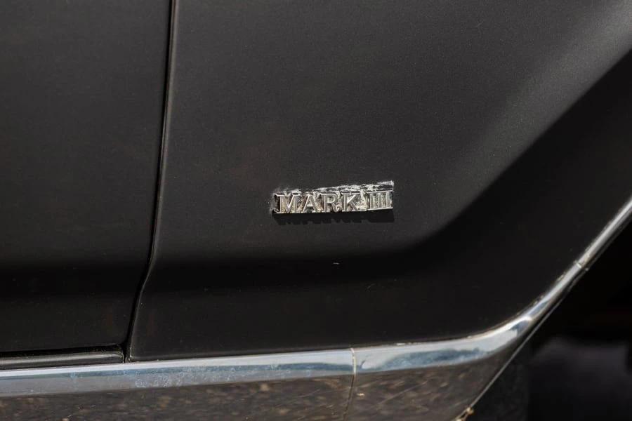 1969 Lincoln Continental Mark III - Image 13 of 31