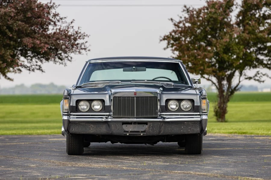 1969 Lincoln Continental Mark III - Image 4 of 31