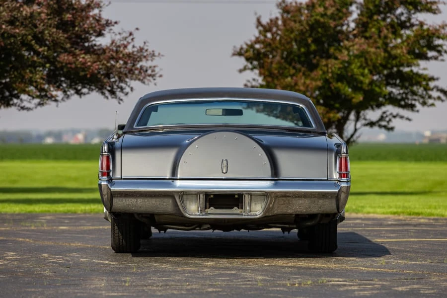 1969 Lincoln Continental Mark III - Image 5 of 31