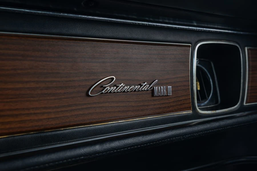 1969 Lincoln Continental Mark III - Image 27 of 31