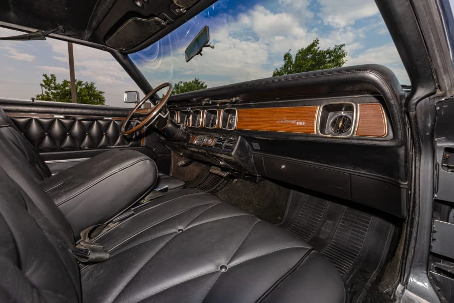 1969 Lincoln Continental Mark III - Image 22 of 31