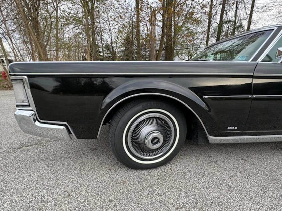 1969 Lincoln Continental Mark III - Image 5 of 30