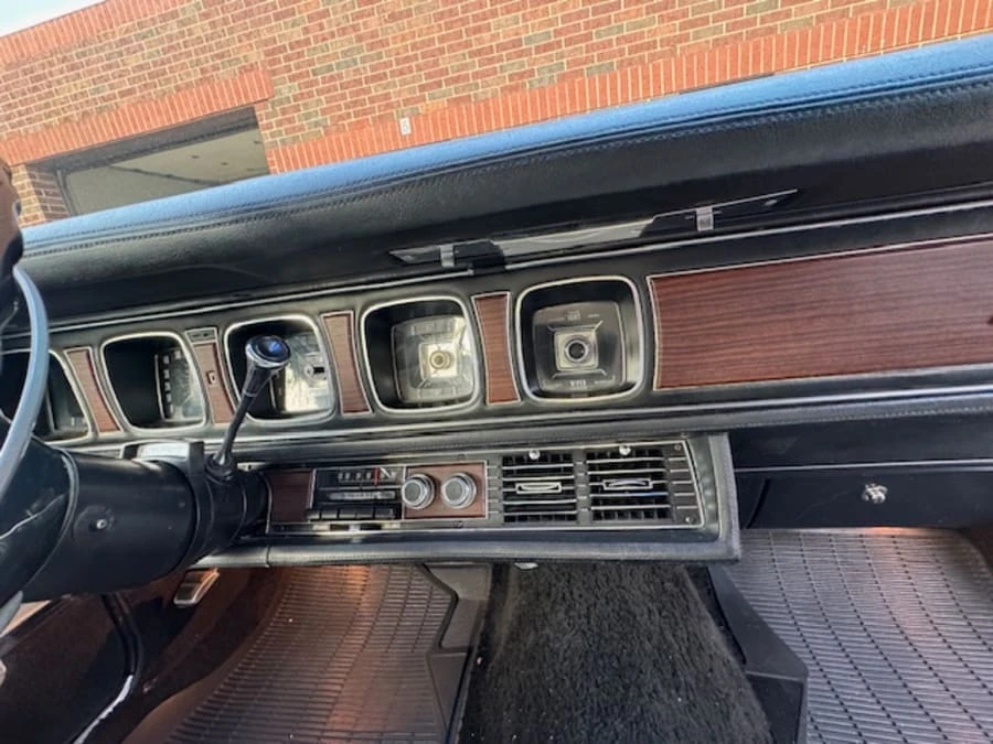 1969 Lincoln Continental Mark III - Image 21 of 30