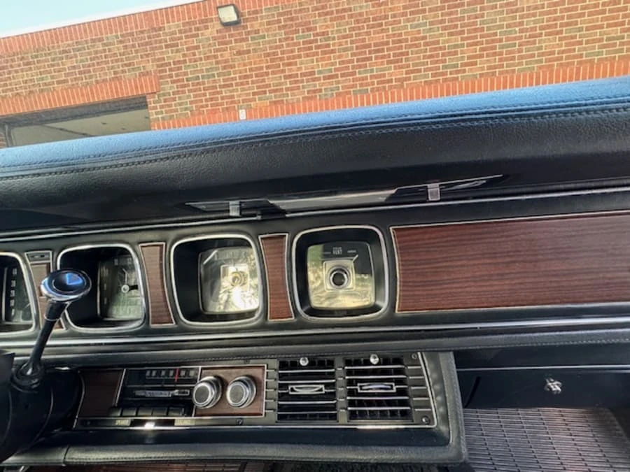1969 Lincoln Continental Mark III - Image 23 of 30