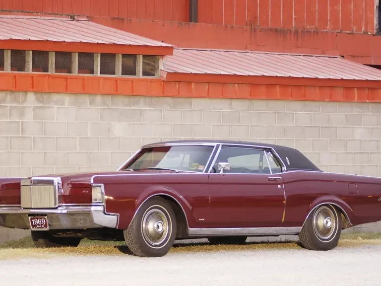 1969 Lincoln Continental Mark III - Image 2 of 2