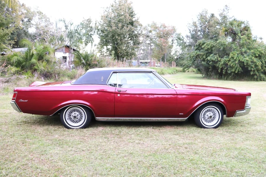 1969 Lincoln Continental Mark III - Image 2 of 12
