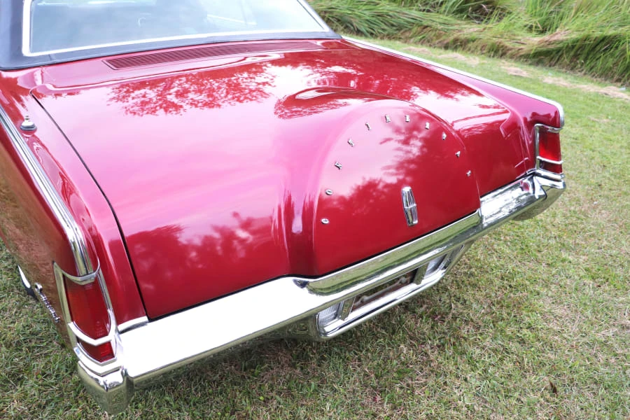 1969 Lincoln Continental Mark III - Image 8 of 12