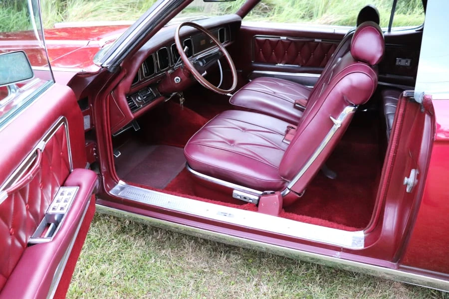 1969 Lincoln Continental Mark III - Image 3 of 12