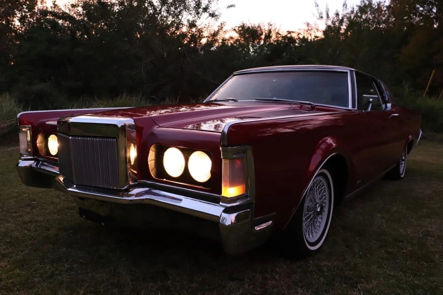 1969 Lincoln Continental Mark III - Image 12 of 12