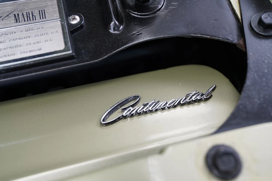 1969 Lincoln Continental Mark III - Image 28 of 31