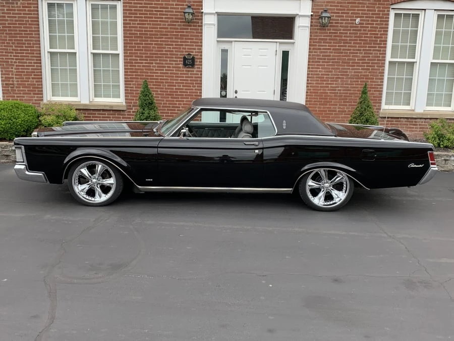1969 Lincoln Continental Mark III - Image 2 of 7