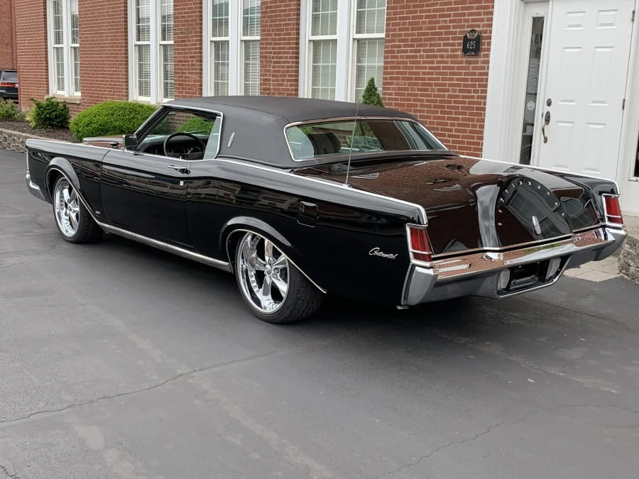 1969 Lincoln Continental Mark III - Image 3 of 7