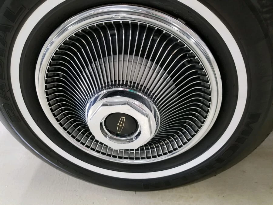 1969 Lincoln Continental Mark III - Image 5 of 6