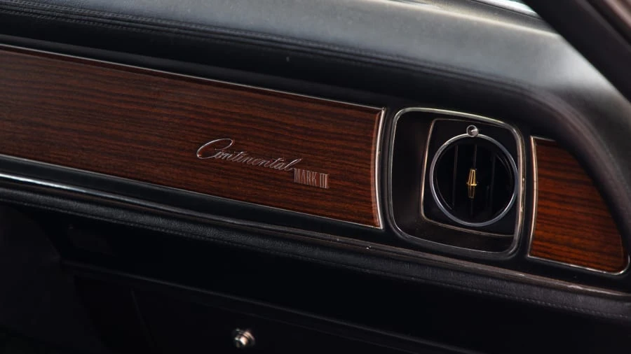 1969 Lincoln Continental Mark III - Image 10 of 12