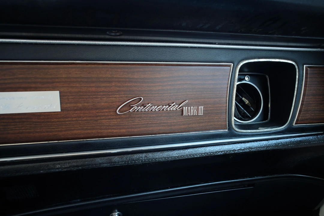 1969 Lincoln Continental Mark III - Image 15 of 22