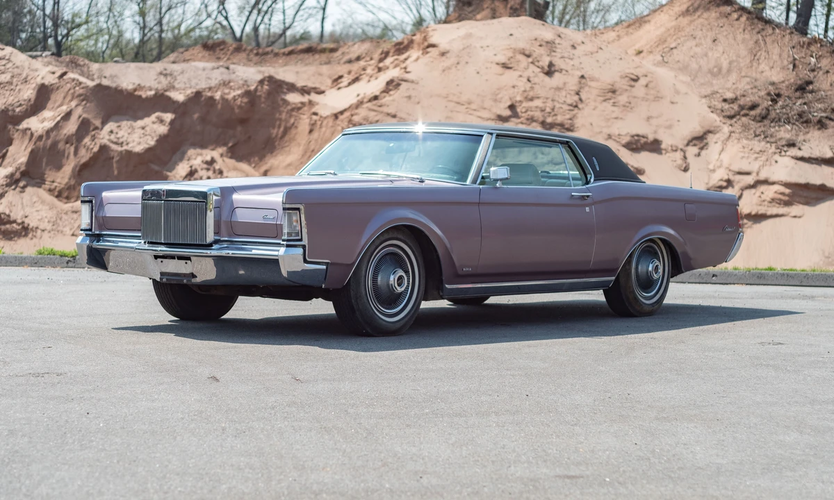 1969 Lincoln Continental Mark III - Image 12 of 22
