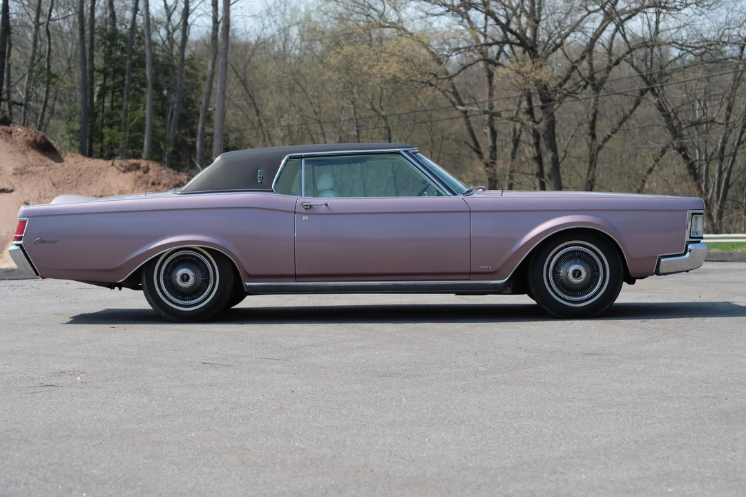 1969 Lincoln Continental Mark III - Image 5 of 22