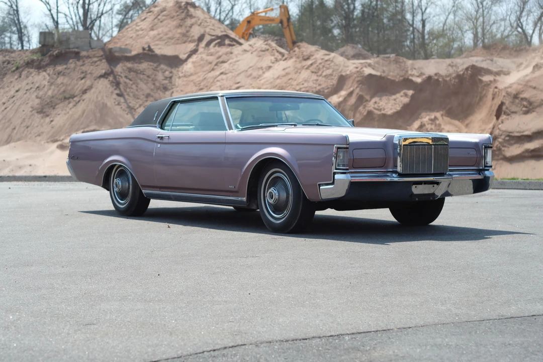 1969 Lincoln Continental Mark III - Image 6 of 22