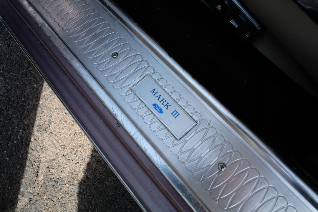 1969 Lincoln Continental Mark III - Image 9 of 22