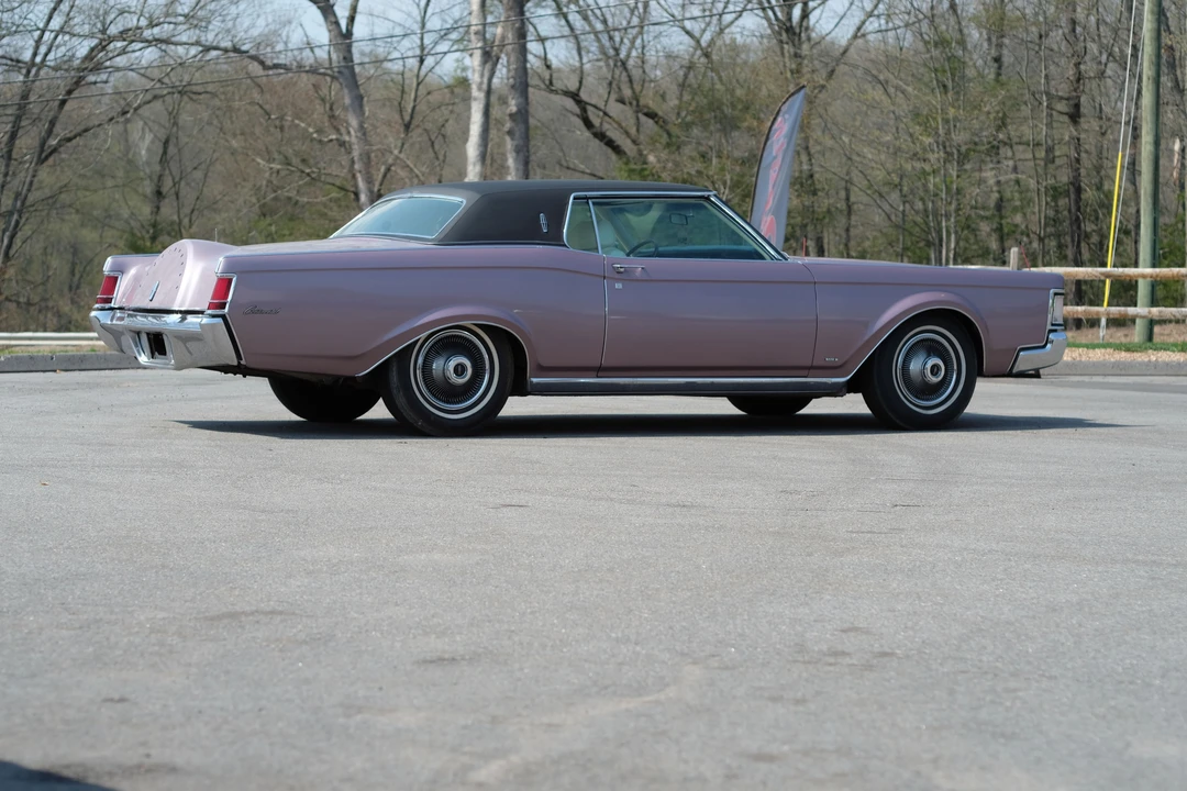 1969 Lincoln Continental Mark III - Image 4 of 22