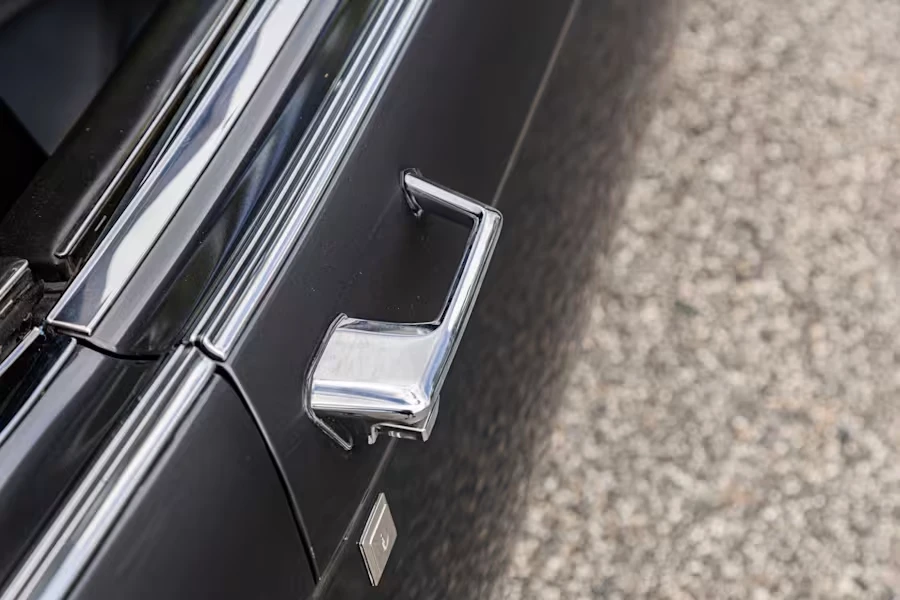 1969 Lincoln Continental Mark III - Image 8 of 31