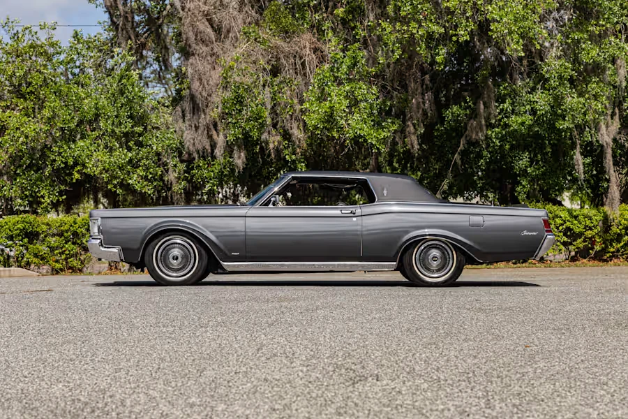 1969 Lincoln Continental Mark III - Image 19 of 31