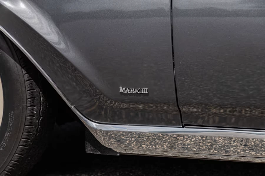 1969 Lincoln Continental Mark III - Image 16 of 31