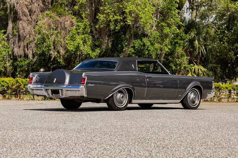 1969 Lincoln Continental Mark III - Image 3 of 31
