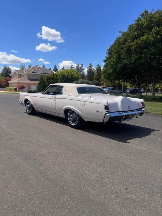 1969 Lincoln Continental Mark III - Image 2 of 20