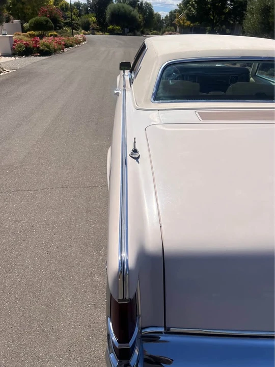 1969 Lincoln Continental Mark III - Image 9 of 20