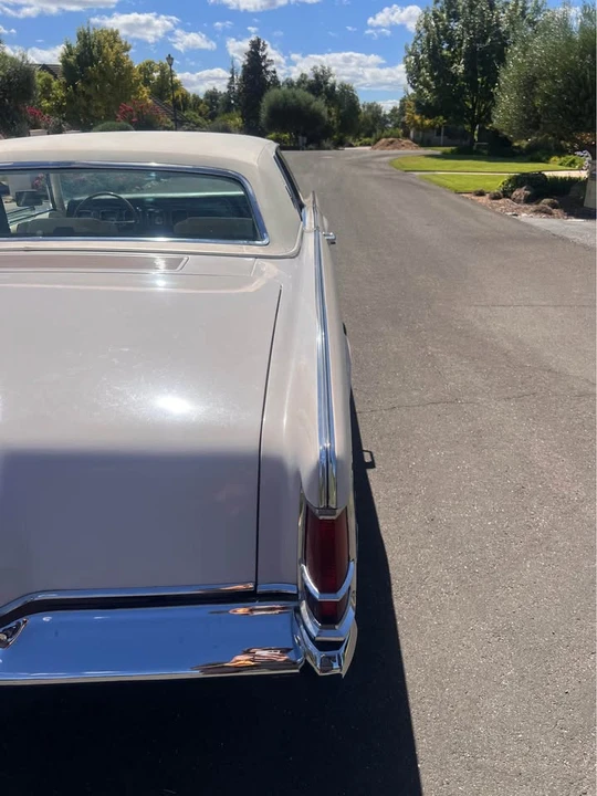 1969 Lincoln Continental Mark III - Image 10 of 20