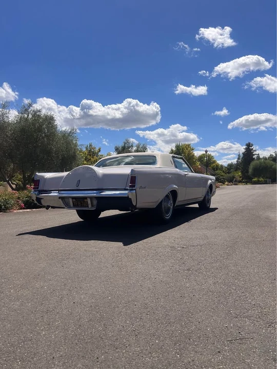 1969 Lincoln Continental Mark III - Image 4 of 20